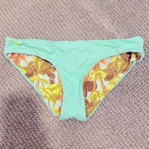 Maaji reversible ruched bikini bottoms